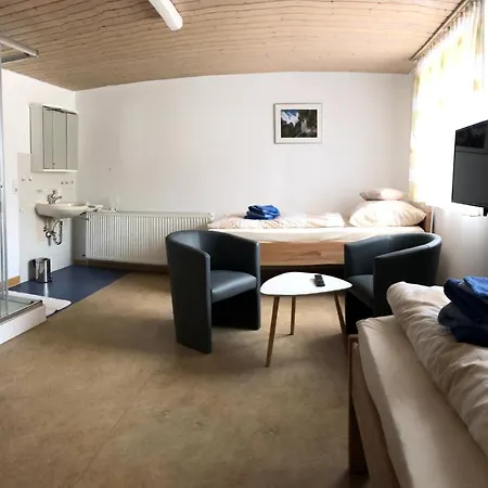 게스트하우스 Personalwohnheim Altenpflege Foditsch