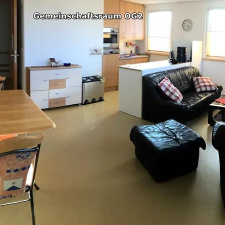 Personalwohnheim Altenpflege Foditsch 게스트하우스
