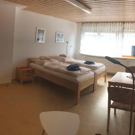 게스트하우스 Personalwohnheim Altenpflege Foditsch *