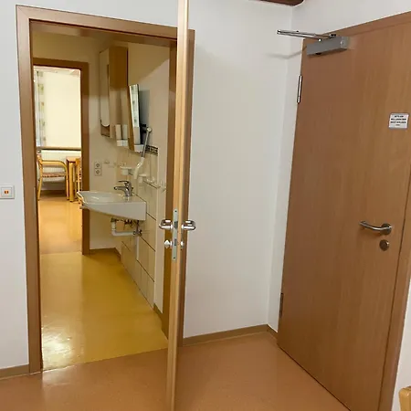 Pensjonat Personalwohnheim Altenpflege Foditsch Sankt Johann (Baden-Wurttemberg)