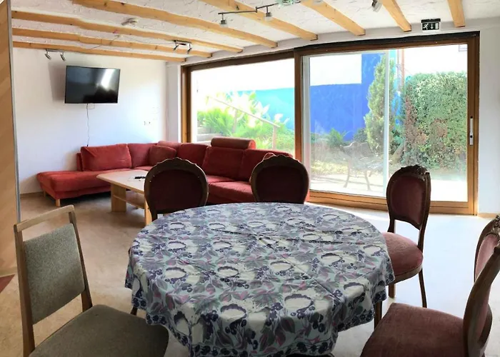 Personalwohnheim Altenpflege Foditsch Konukevi *